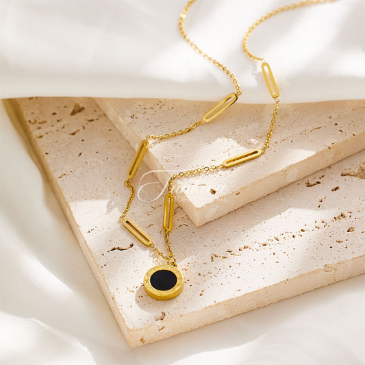 Roman Double-Sided Shell Round Necklace